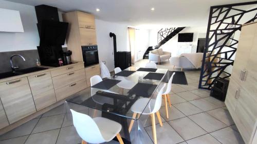 Sury House | Heidi
