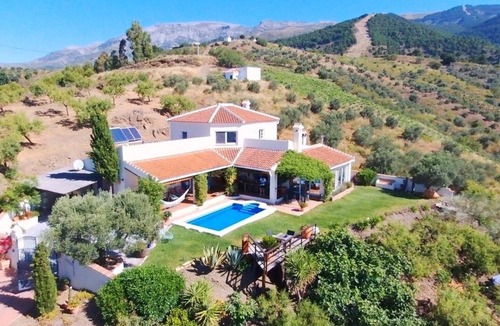 Canillas de Albaida House | Here you are very private