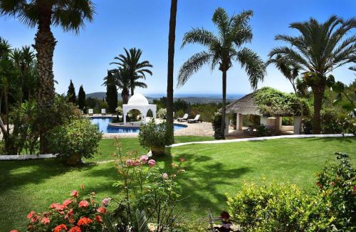 Santa Eulalia del Rio Villa | Hideaway Ibiza Villa Hilltop Estate Can Arte 6 Bedrooms I Santa Eulalia