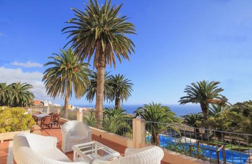 Adeje Villa | Historic 1000 m2 Estate , Heated Pool , Sea View