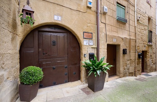 Labastida Villa | Historic Haven by Fidalsa