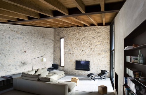 Barri Vell Apartment | Historical stone house renovated with modern style