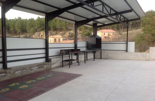 Rabanera del Pinar House | Holiday Apartment "Casa Rural Roblegordo" with Mountain View, Private & Shared Terrace