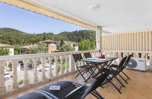 Puerto de Soller Apartment | Holiday Apartment "S Olivera" near Beach with Private Terrace & Wi-Fi