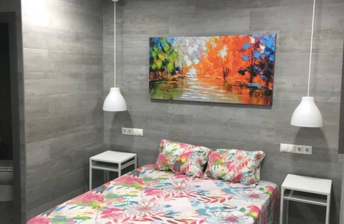 Los Tilos Apartment | Holiday Apartment 'C Junto Bus y Tren' with A/C & Wi-Fi