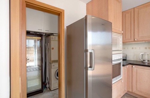 Villa de Arico Apartment | Holiday Apartment "Casa Tamara 1" with Sea View, Terrace & Wi-Fi
