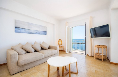 Cala Bona Apartment | Holiday Apartment "Duplex Voramar Mhm Seafront" with Sea View, Balcony & Wi-Fi