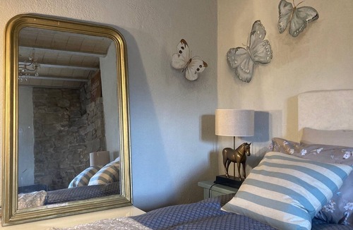 Sant Ferriol Villa | Holiday apartment "The farm"
