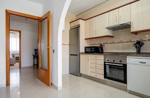Miami Platja Apartment | Holiday Apartment "Montserrat" with Sea View, Shared Pool, and Wi-Fi