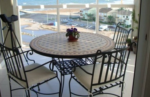 Puig Apartment | Holiday Apartment 'Moderno Atico Dúplex' near the Sea with Shared Pool, Terrace & Wi-Fi
