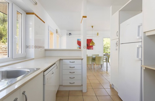 Calella de Palafrugell House | Holiday Home 'Ona' with Balcony and Wi-Fi