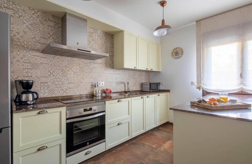 Carril House | Holiday Home 'Fogar Da Roda' with Private Terrace, Balcony and Wi-Fi
