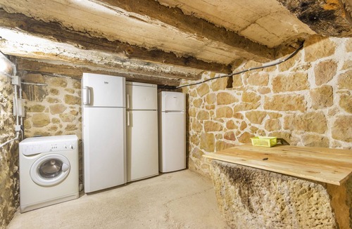 La Baronia de Rialb House | Holiday Home 'Mas Vilardaga' with Mountain View, Wi-Fi and Air Conditioning