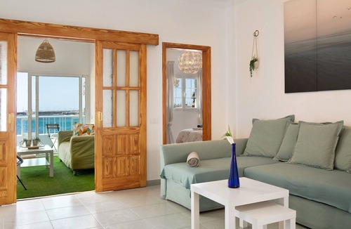 Playa de Arinaga House | Holiday Home Arinaga Arena and Mar Beach