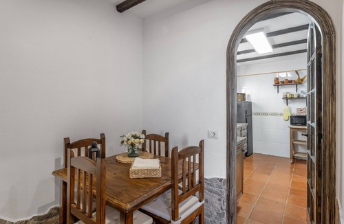 Granadilla de Abona House | Holiday Home 'Abuelo Manuel' with Sea View, Wi-Fi & Air Conditioning