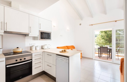 Son Parc House | Holiday Home 'Apartamento Dos Geckos' with Shared Pool, Wi-Fi and Air Conditioning
