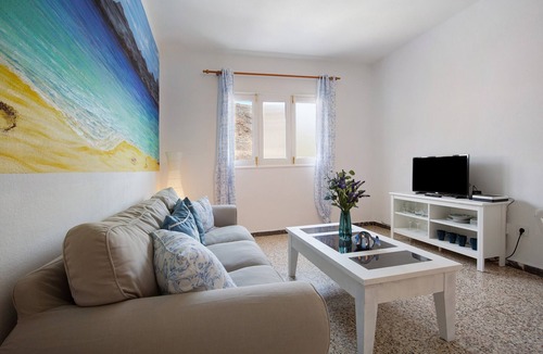 Morro Jable House | Holiday Home 'Brisa Marina' with Mountain Views and Wi-Fi