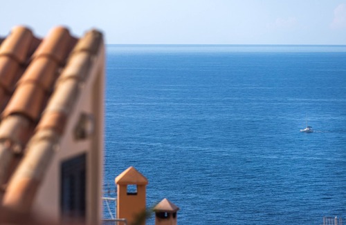 Banyalbufar House | Holiday Home 'Ca Sa Padrina' with Sea View, Private Terrace and Wi-Fi