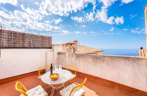 Banyalbufar House | Holiday Home 'Ca Sa Padrina' with Sea View, Private Terrace and Wi-Fi