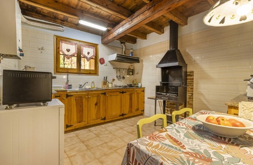 Ansovell House | Holiday Home "Cal Barral" with Mountain View, Balcony & Wi-Fi