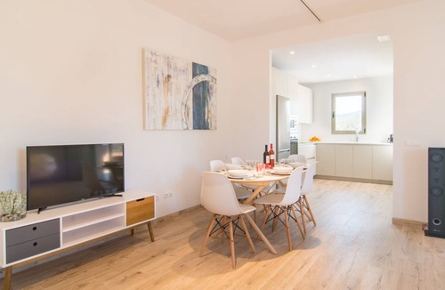 Arta House | Holiday Home 'Can Colomer Ferragut' with Mountain View, Private Pool and Wi-Fi