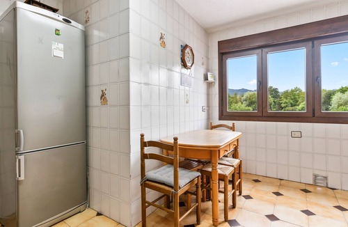 Sales House | Holiday Home 'Carmina' with Mountain View, Private Terrace and Wi-Fi