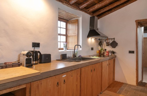 San Cristobal de La Laguna House | Holiday Home 'Casa Canaria Finca Real' with Private Garden, Balcony and Wi-Fi