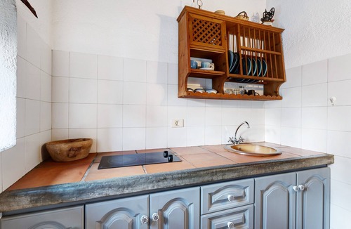 Los Llanillos House | Holiday Home 'Casa Rural Los Llanillos' with Sea View, Private Terrace and Wi-Fi