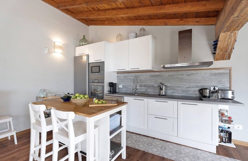 El Paso House | Holiday Home "Casa La Plaza" with Mountain Views, Private Pool and Wi-Fi