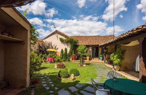 Villamejil House | Holiday Home 'Casa Rural La Cepedana' with Private Terrace, Private Garden and Wi-Fi