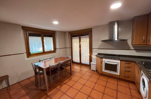 Ventosilla de San Juan House | Holiday Home 'Casa Rural La Carrasquilla' with Private Terrace, Private Garden and Wi-Fi