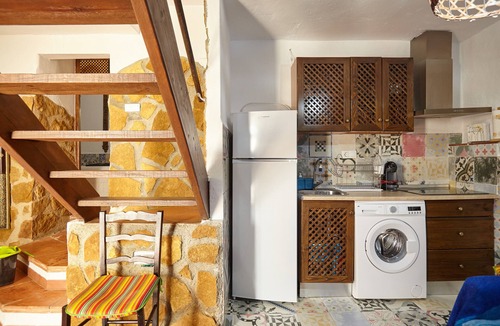 Quesada House | Holiday Home 'Cazorla Rural Gualay' with Mountain View, Wi-Fi and Air Conditioning