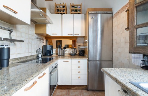 Cambre House | Holiday Home 'Cheerful Rustic Chalet with Pools' with Shared Pool, Wi-Fi and Air Conditioning