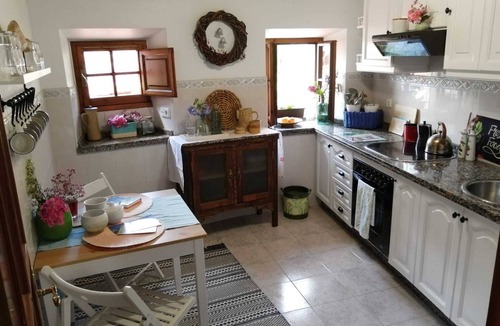 Lastres House | Holiday Home 'El Canto De Las Gaviotas' with Sea View, Balcony and Wi-Fi
