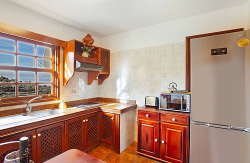 Tijarafe House | Holiday Home 'El Lomito' with Sea View, Wi-Fi and Air Conditioning
