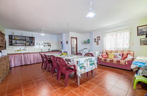 Icod de los Vinos House | Holiday Home “Casa las Cañas” with Mountain View, Sea View, Pool and Terrace