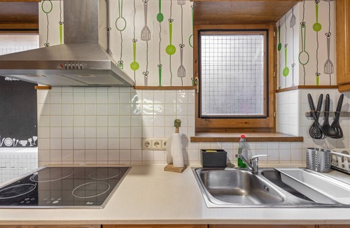 Bellver de Cerdanya House | Holiday Home 'Vall Bellver' with Mountain Views, Private Terrace and Wi-Fi