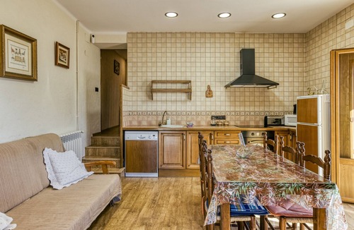 Santa Pellaia House | Holiday Home 'Gavarres1' with Mountain View, Private Pool and Private Terrace