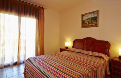 Pals House | Holiday Home Golf Relax 4 dorm by Interhome