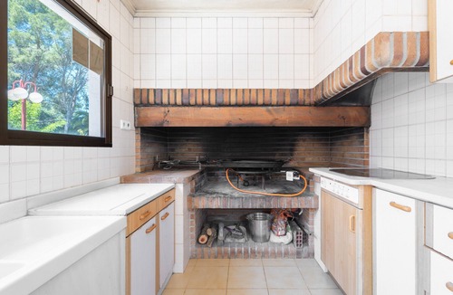Olocau House | Holiday Home 'Ilusion' with Private Pool, Wi-Fi and Air Conditioning