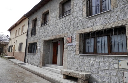 Bernuy-Salinero House | Holiday Home in Castilla-León with Pool
