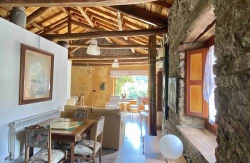 La Pola de Gordon House | Holiday Home 'La Casa De Peredilla I I - 4 Plazas' with Mountain View and Private Garden