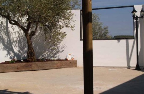 Milagro House | Holiday Home 'La Casa Miralrio 1' with Private Terrace, Wi-Fi and Air Conditioning