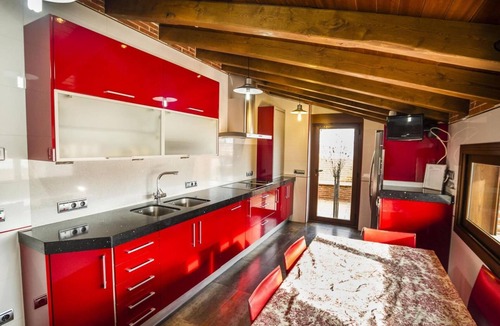 Aldeatejada House | Holiday Home 'La Chirumba' with Mountain View, Wi-Fi and Air Conditioning