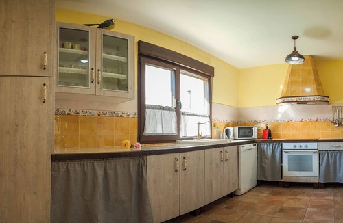Sotillo del Rincon House | Holiday Home 'Los Robles 2' with Mountain View, Private Terrace and Wi-Fi