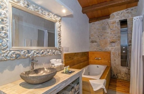 Bordils House | Holiday Home Mas Carreras 1846
