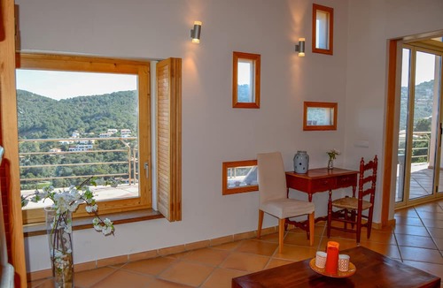 Sa Riera House | Holiday Home 'Mas Mato 4' with Sea View, Private Pool and Wi-Fi