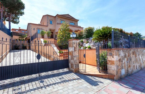 Condado del Jaruco House | Holiday Home Miro