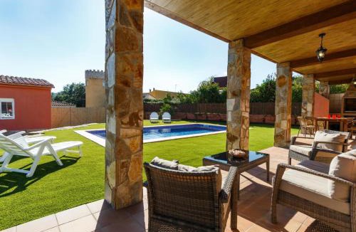 Can Carbonell House | Holiday Home Montverde by Interhome