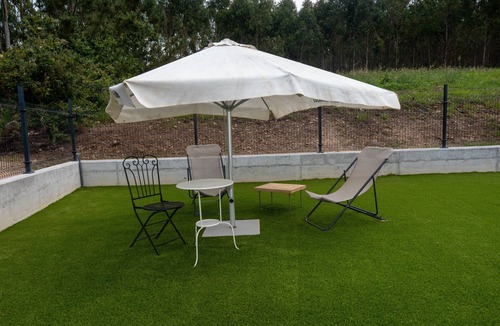 Muxia House | Holiday Home 'Muxia' with Mountain Views, Private Terrace and Wi-Fi